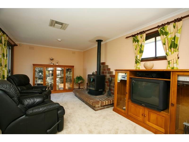 227 Brandon Park Drive, Wheelers Hill VIC 3150