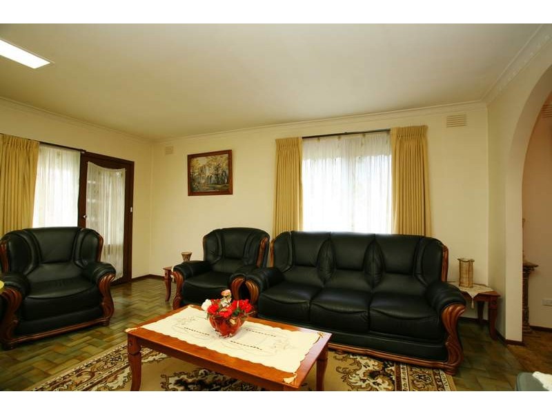 29 Golf Road, Oakleigh South VIC 3167