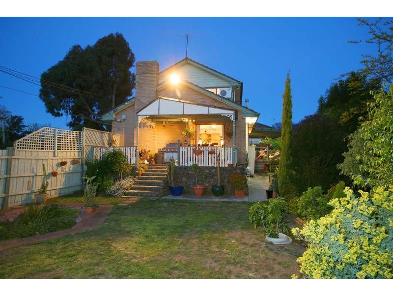 18 Ashwood Drive, Ashwood VIC 3147