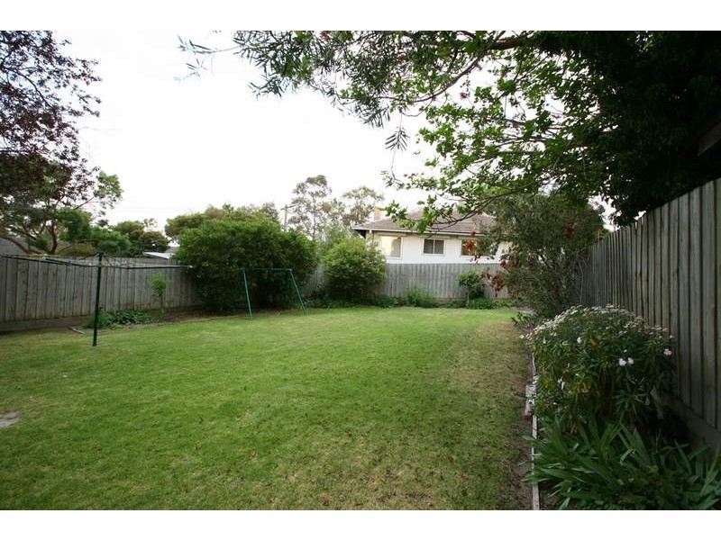 14 Binalong Avenue, Chadstone VIC 3148