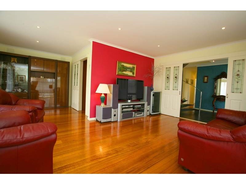 17 Ondine Drive, Wheelers Hill VIC 3150