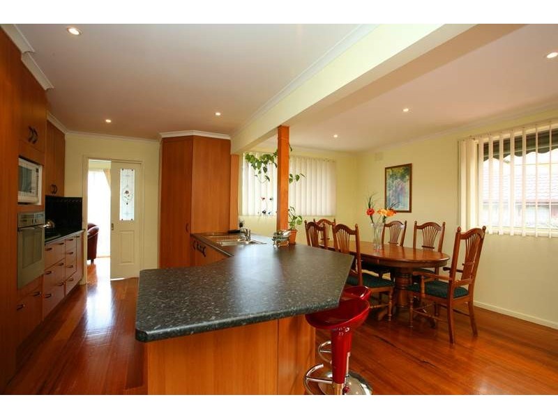 17 Ondine Drive, Wheelers Hill VIC 3150