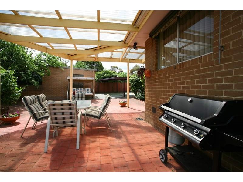 17 Ondine Drive, Wheelers Hill VIC 3150