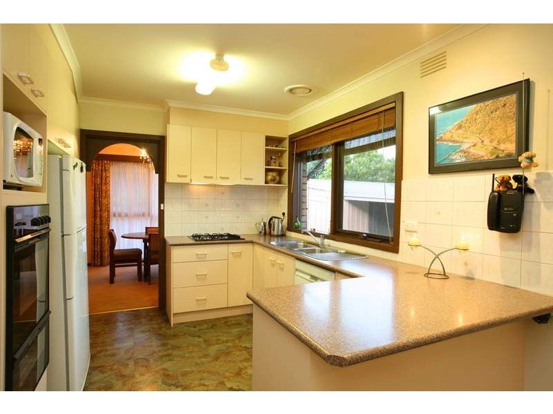 14 Nicholas Avenue, Glen Waverley VIC 3150