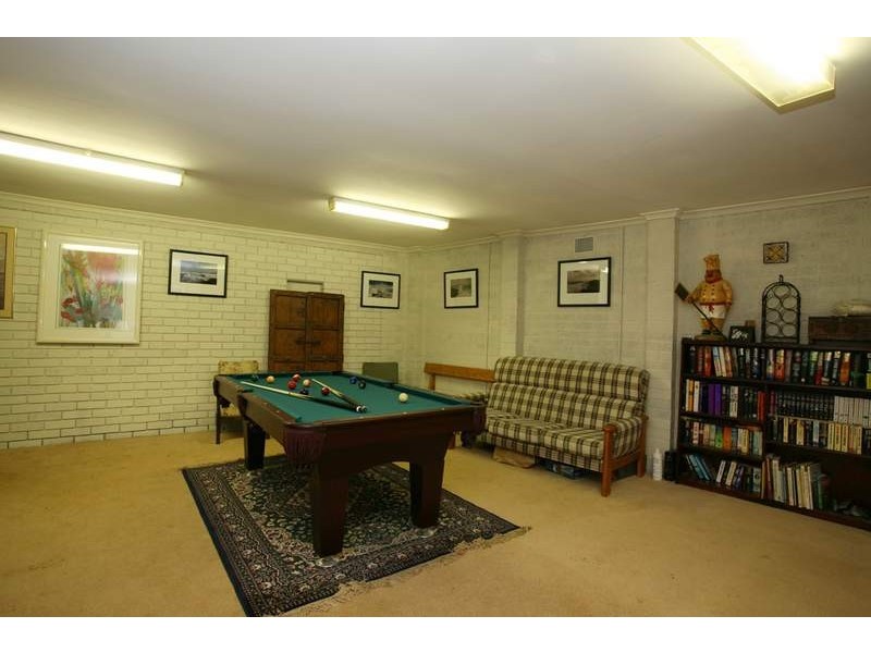 4 Cynisca Court, Wheelers Hill VIC 3150