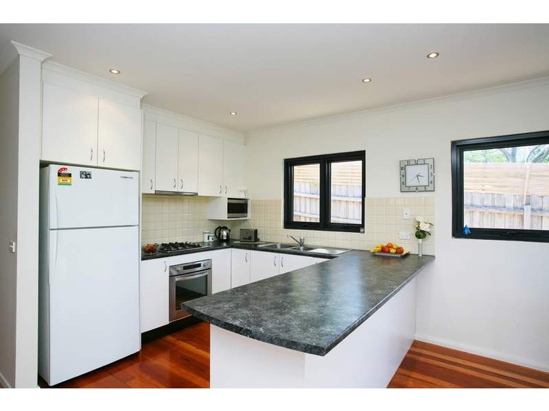 2/6 St Johns Wood Road, Mount Waverley VIC 3149