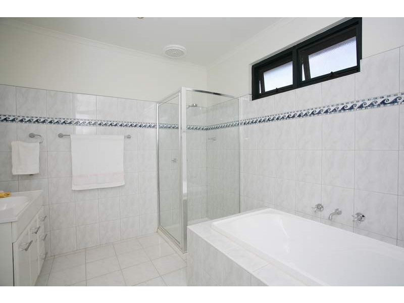 2/6 St Johns Wood Road, Mount Waverley VIC 3149