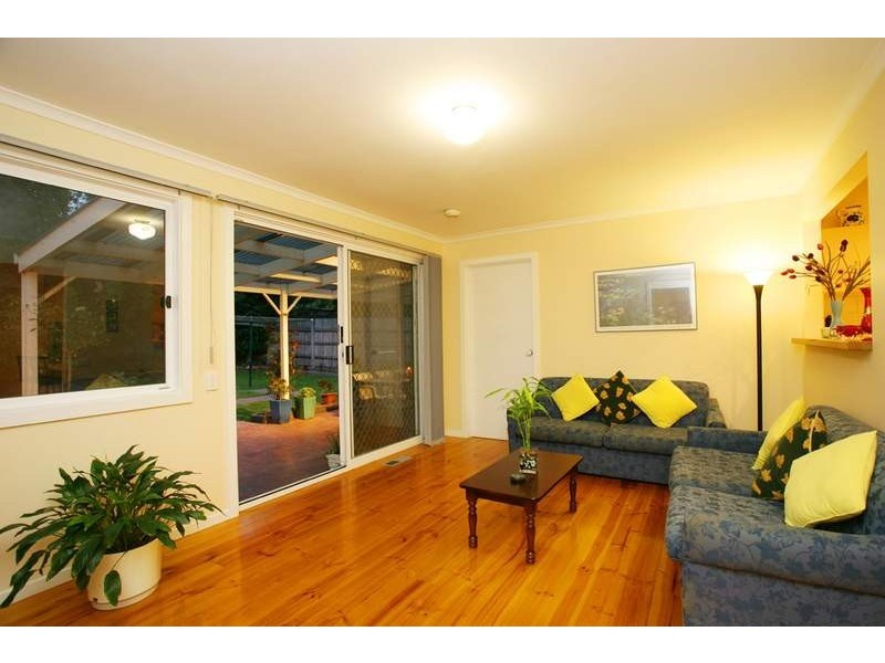 1 Balmoral Court, Glen Waverley VIC 3150