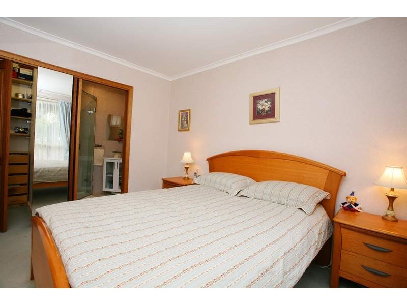 34 Saladin Avenue, Glen Waverley VIC 3150