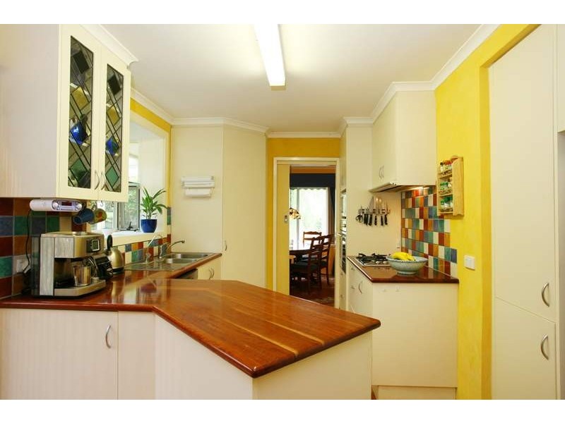 23 Glen Court, Glen Waverley VIC 3150