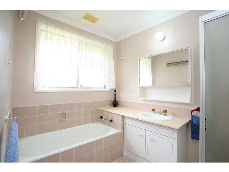 229 Brandon Park Drive, Wheelers Hill VIC 3150