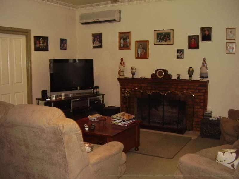 10 Hillcrest Avenue, Chadstone VIC 3148