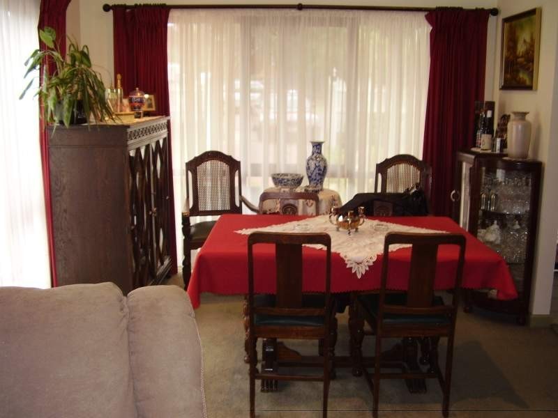 10 Hillcrest Avenue, Chadstone VIC 3148