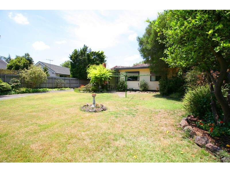 77 Muir Street, Mount Waverley VIC 3149