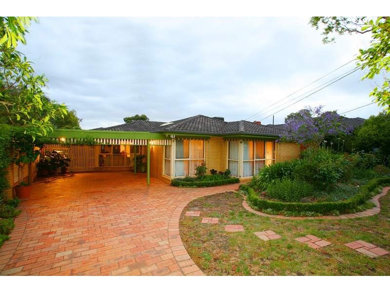 30 Winston Street, Glen Waverley VIC 3150