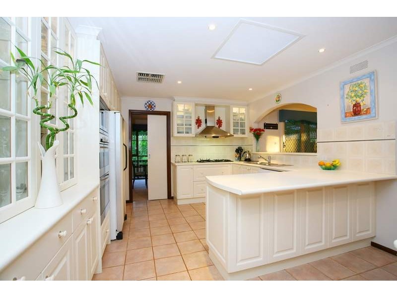 30 Winston Street, Glen Waverley VIC 3150