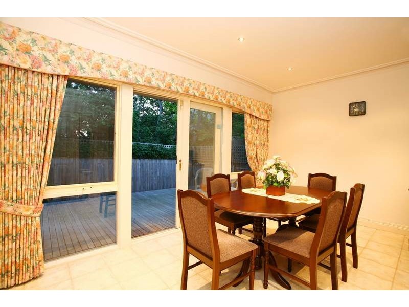 2/24 Kemp Avenue, Mount Waverley VIC 3149