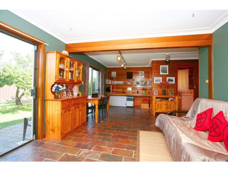 86 Newhaven Road, Burwood East VIC 3151