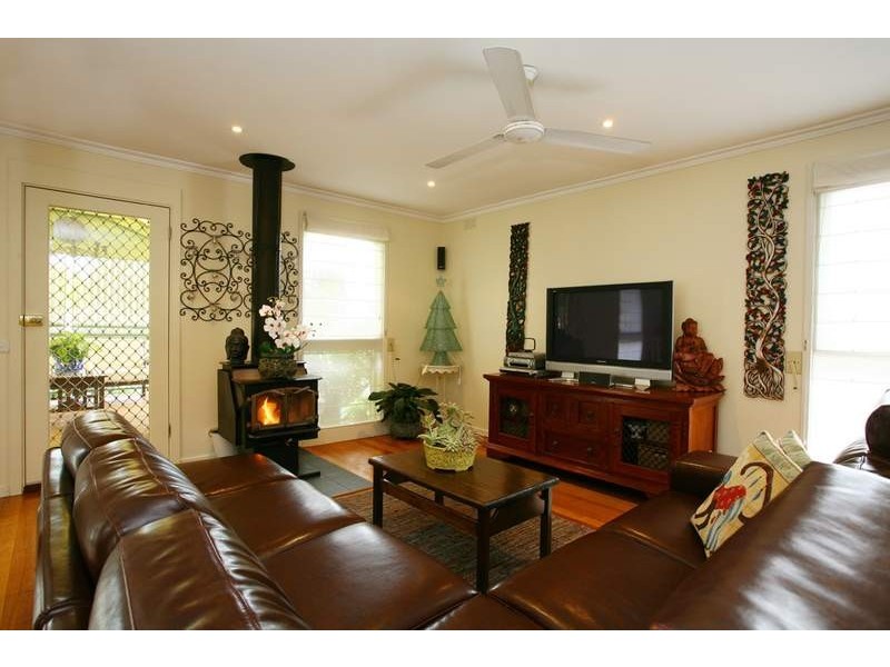 123 Brandon Park Drive, Wheelers Hill VIC 3150