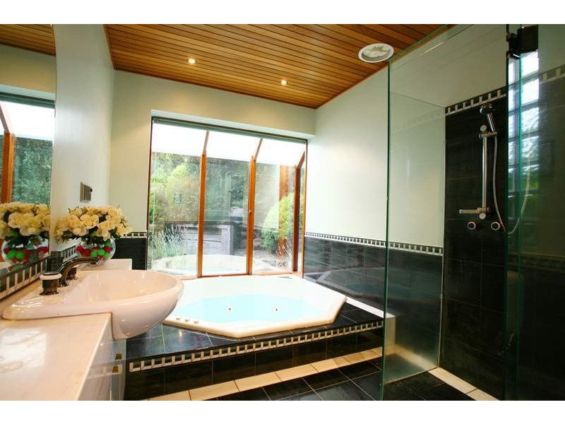 329 High Street Road, Mount Waverley VIC 3149