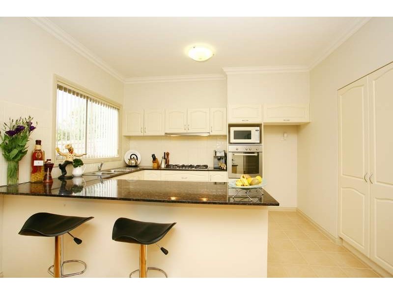 2/92 Huntingdale Road, Mount Waverley VIC 3149