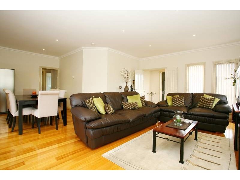 2/92 Huntingdale Road, Mount Waverley VIC 3149