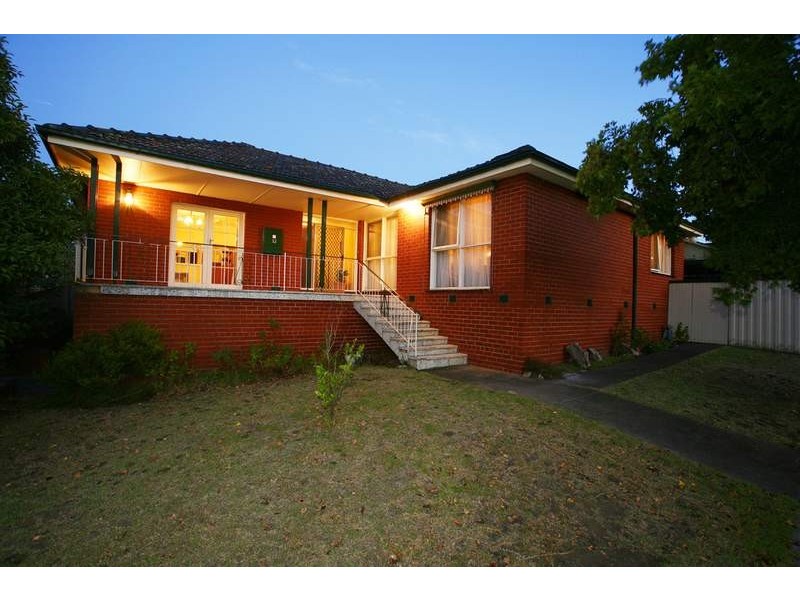 32 Sampson Drive, Mount Waverley VIC 3149