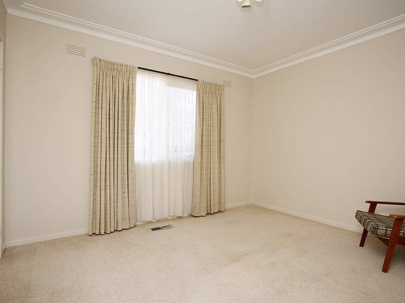 10 Aldrin Drive, Mount Waverley VIC 3149