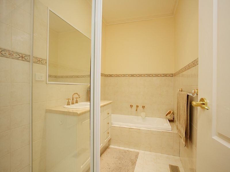 4/10 Alexander Street, Mount Waverley VIC 3149