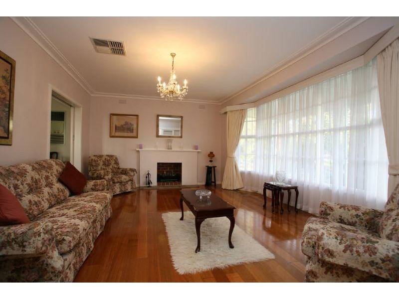 3 Brenda Avenue, Mount Waverley VIC 3149