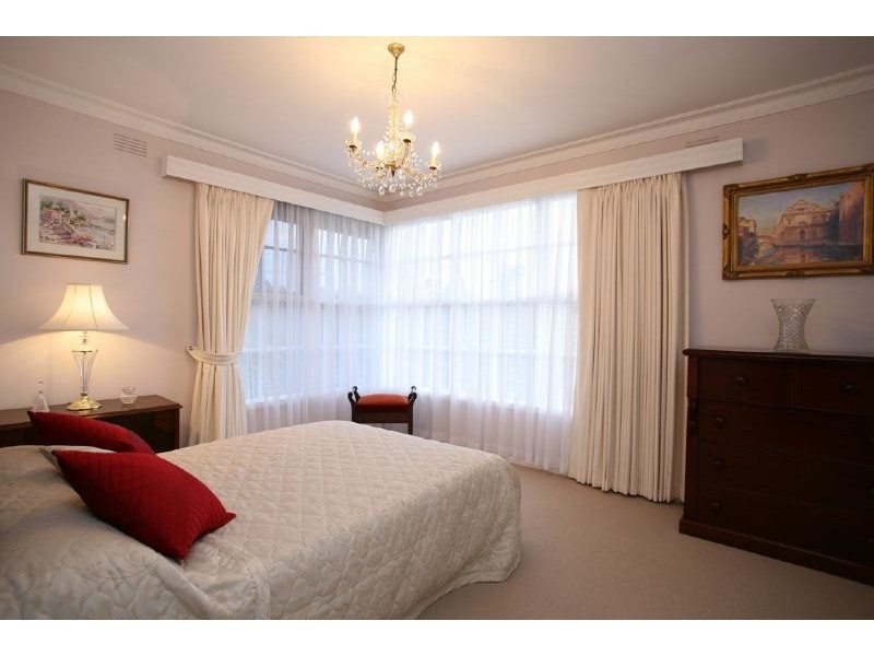 3 Brenda Avenue, Mount Waverley VIC 3149