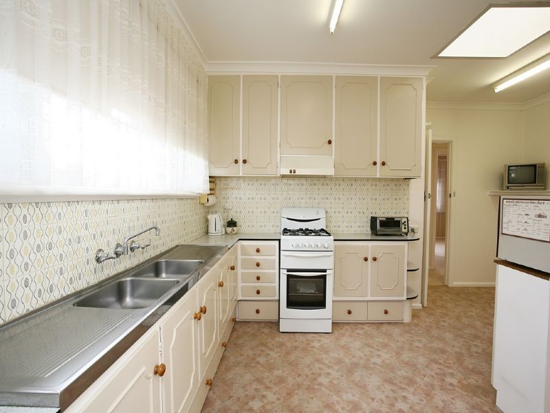 28 Bizley Street, Mount Waverley VIC 3149