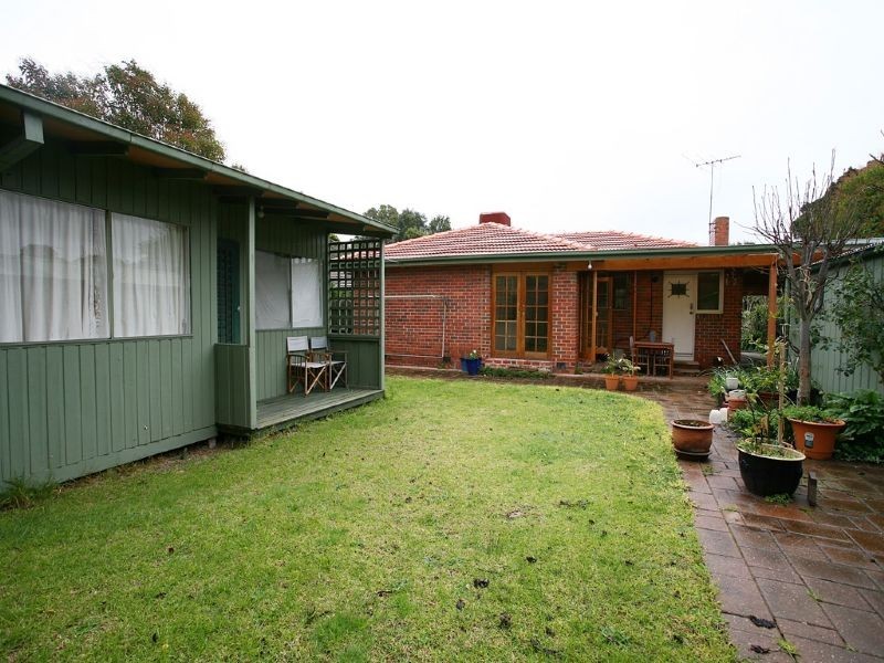 12 Akuna Street, Notting Hill VIC 3168