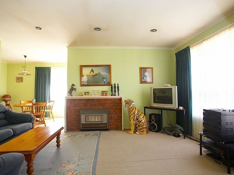 93 Blackburn Road, Mount Waverley VIC 3149