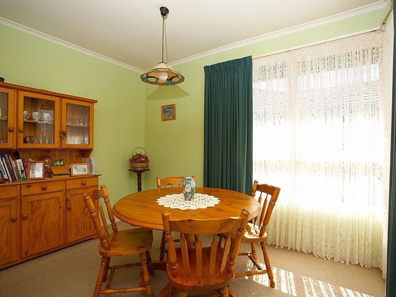 93 Blackburn Road, Mount Waverley VIC 3149