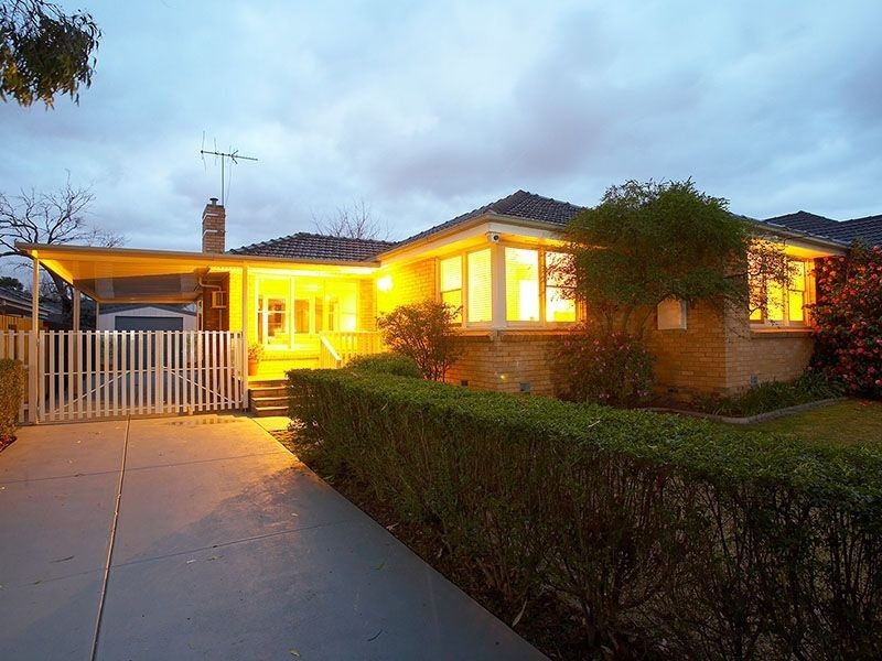 19 Biscayne Drive, Mount Waverley VIC 3149