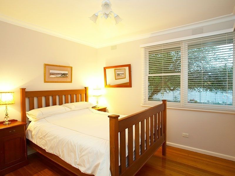 19 Biscayne Drive, Mount Waverley VIC 3149