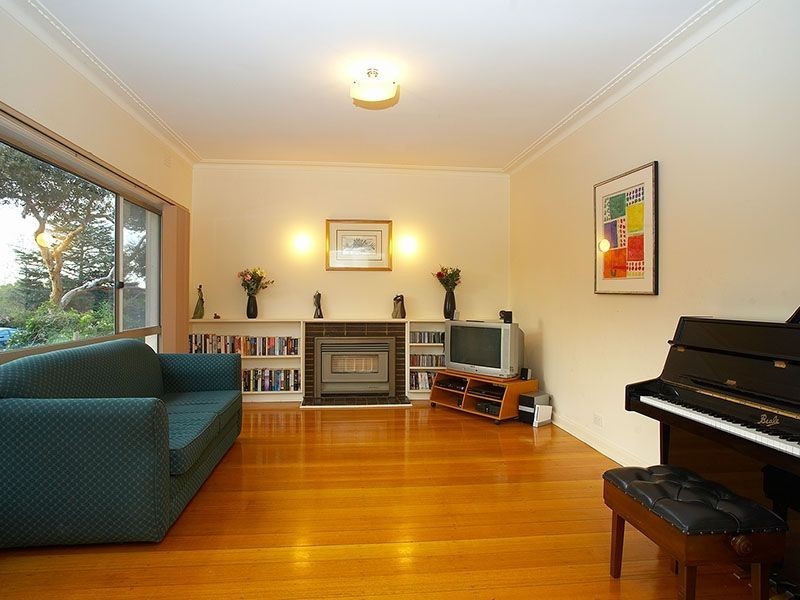1/8 Kingsley Grove, Mount Waverley VIC 3149
