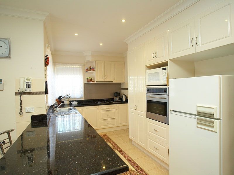 2/20 Baringa Street, Mount Waverley VIC 3149