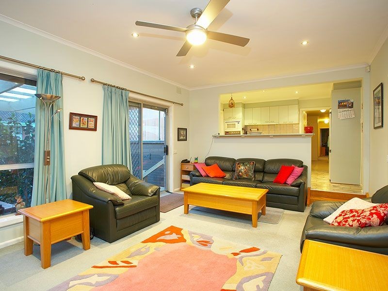 22 Laura Grove, Mount Waverley VIC 3149