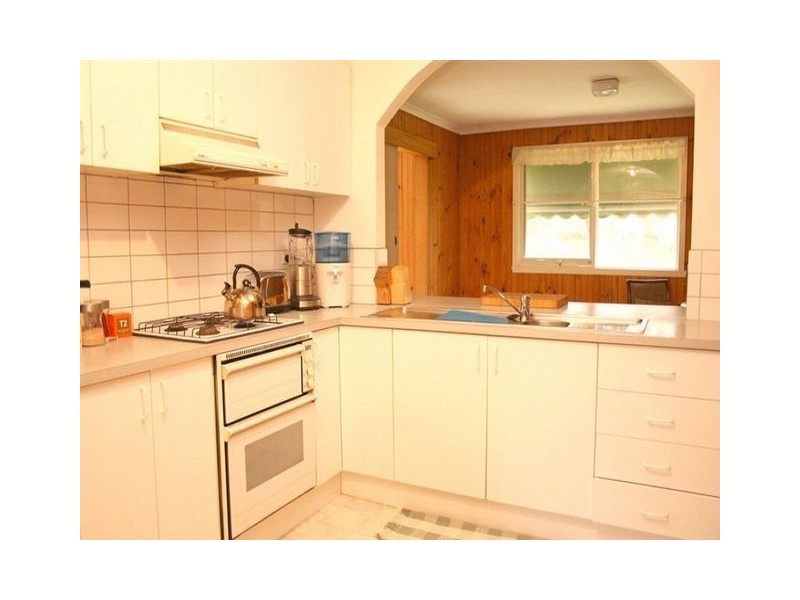16 Westerfield Drive, Notting Hill VIC 3168