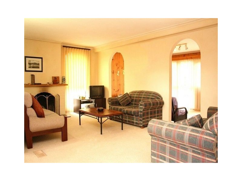 16 Westerfield Drive, Notting Hill VIC 3168