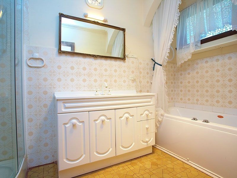 45 Worthing Avenue, Burwood East VIC 3151