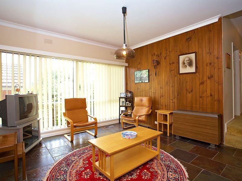 12 Mayfield Drive, Mount Waverley VIC 3149