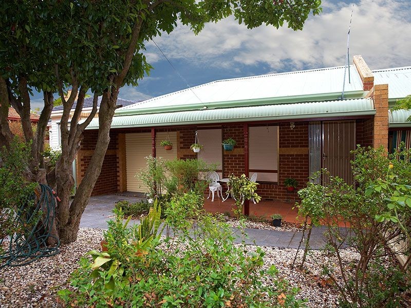 1/28 Barnes Road, Burwood VIC 3125