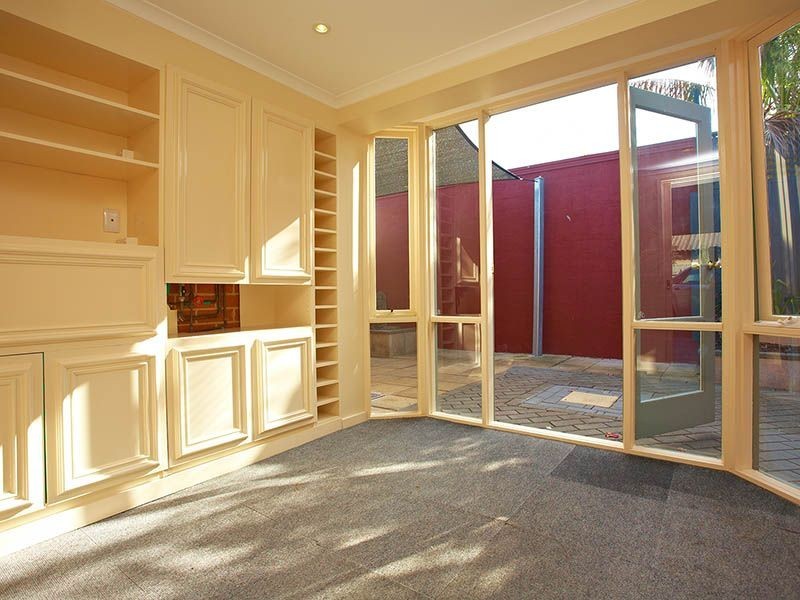 2/13 Cromwell Street, Burwood VIC 3125