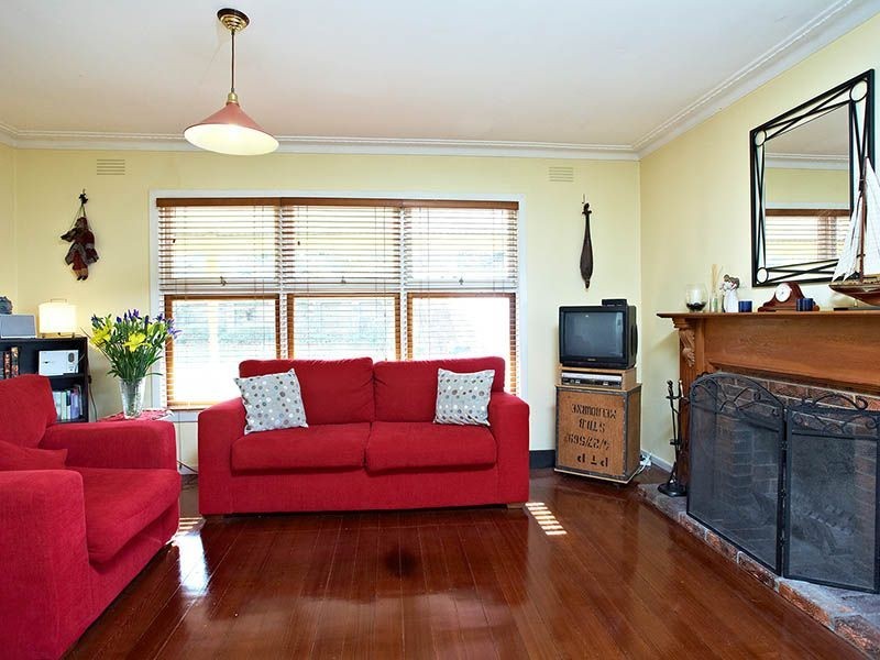 16 Carrol Grove, Mount Waverley VIC 3149