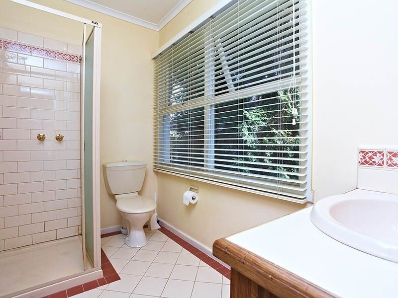 16 Carrol Grove, Mount Waverley VIC 3149