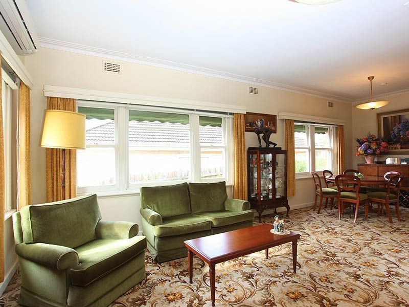 64 Price Avenue, Mount Waverley VIC 3149