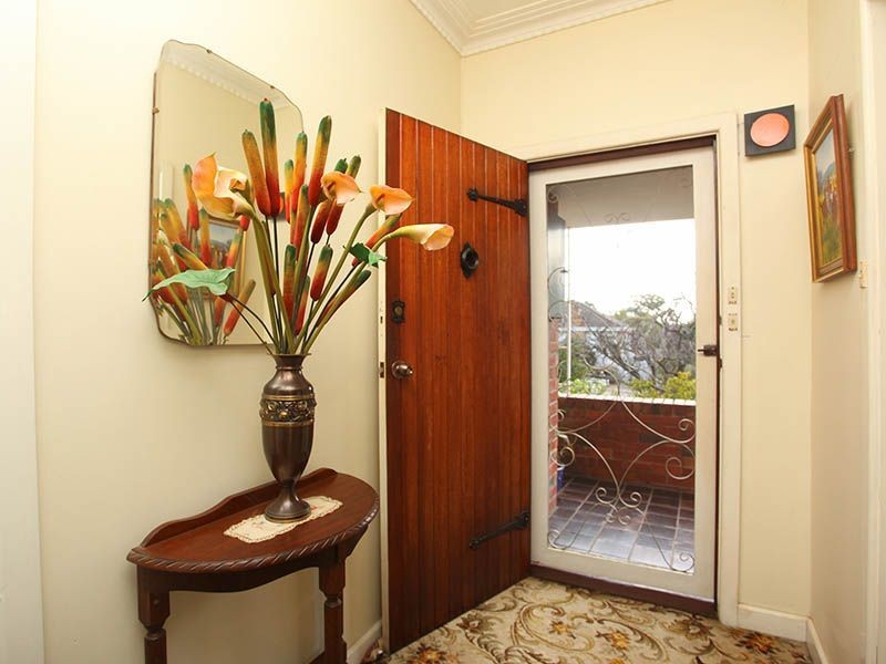 64 Price Avenue, Mount Waverley VIC 3149